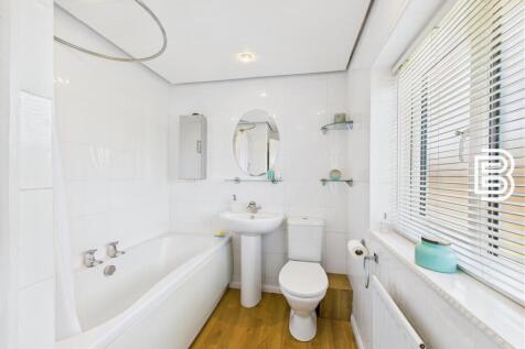Bathroom.jpg
