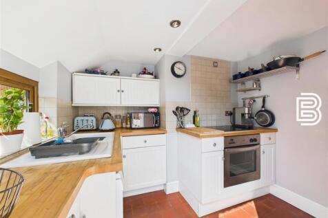 Kitchen (2).jpg