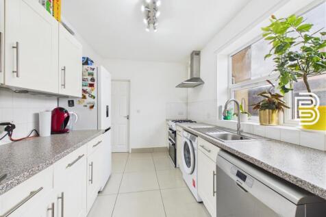 Kitchen (2).jpg