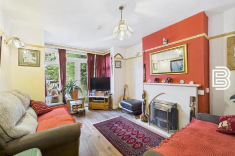 Living Room.jpg