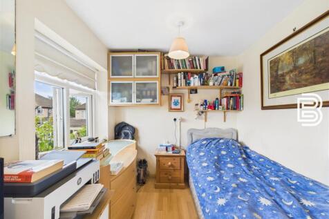 Bedroom 4.jpg