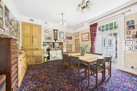 Dining Room.jpg