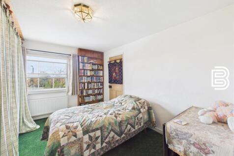 Bedroom 5.jpg
