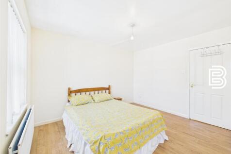 Bedroom 1 (2).jpg