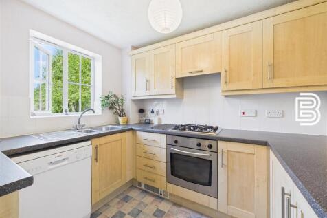Kitchen (1).jpg