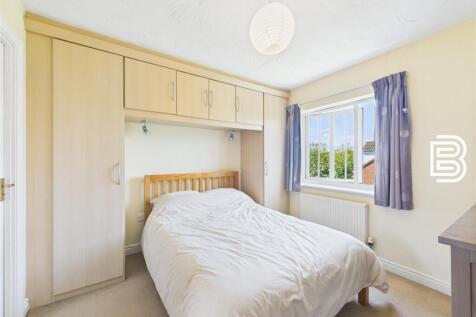 Bedroom 1.jpg