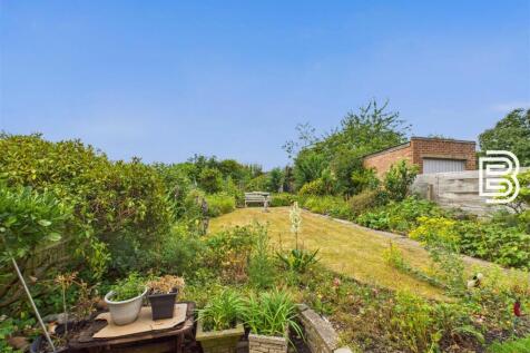 Rear Garden (1).jpg