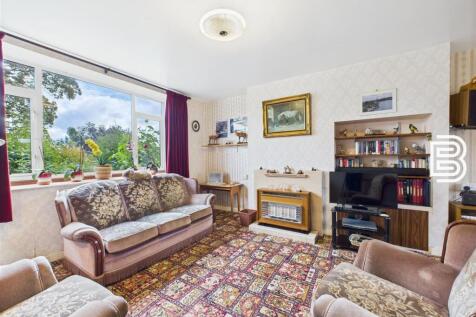 Living Room.jpg