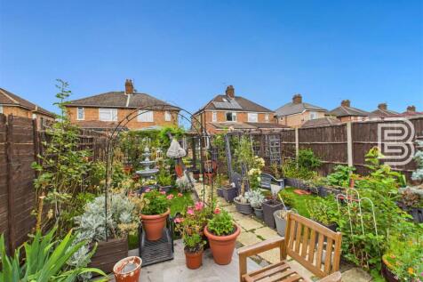 Rear Garden (3).jpg