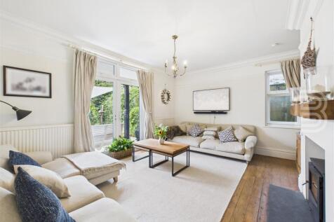 Sitting Room.jpg