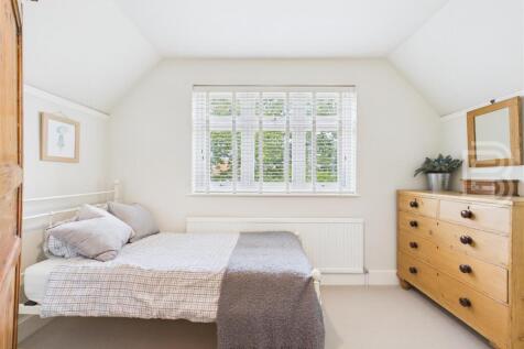 Bedroom...jpg