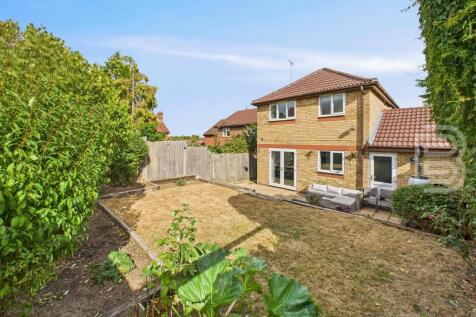 Rear Garden (2).jpg