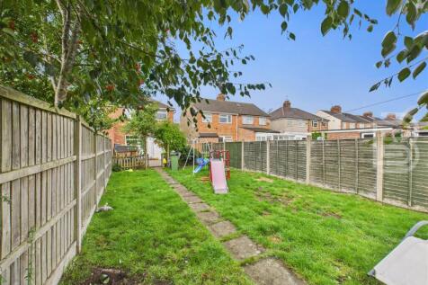 Rear Garden (1).jpg