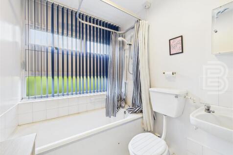 Bathroom.jpg