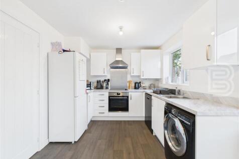 Kitchen Diner (2).jpg