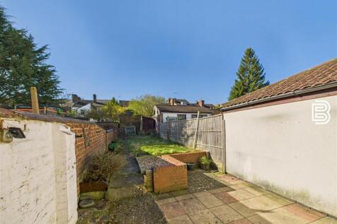 CAM03787G0-PR0092-STILL014.jpg