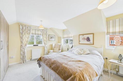 Bedroom 2 (1).jpg