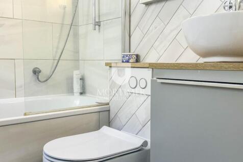 En Suite Bathroom