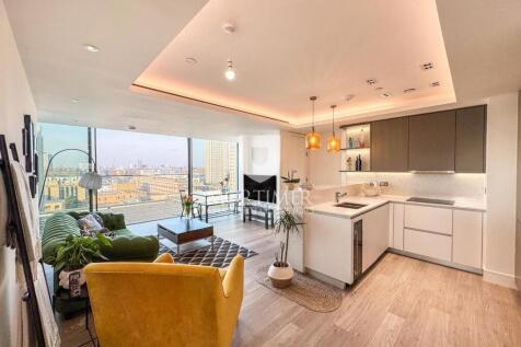 Living Room / Kitchen