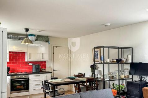 Kitchen/Dining Area