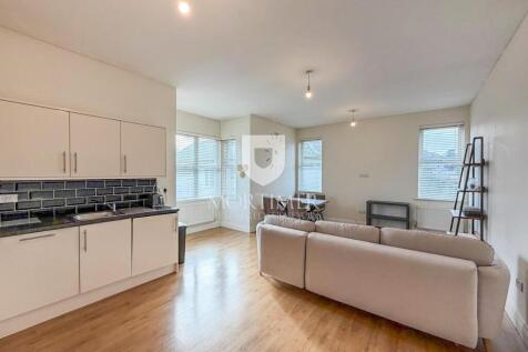 Open Plan Kitchen / Living Room