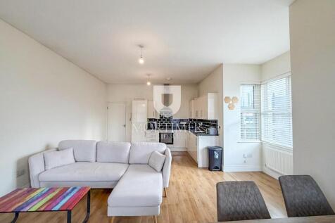 Open Plan Kitchen / Living Room