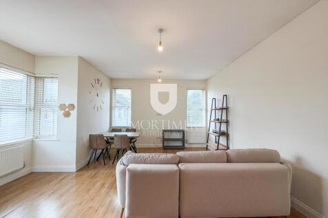 Open Plan Kitchen / Living Room