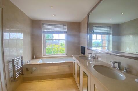 Master ensuite