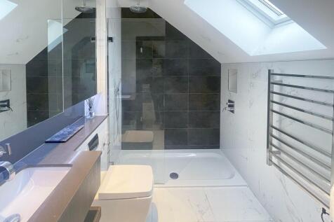 Bedroom 2 ensuite