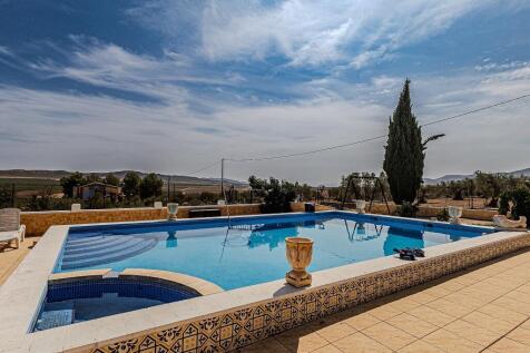 Property Image 4