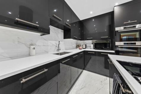 67VictoriaRdWeb22.jpg