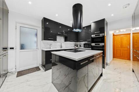 67VictoriaRdWeb21.jpg