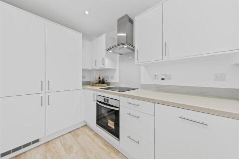 Plot20WoolfGroveWeb04.jpg