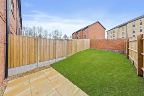 Externals&#64;WoolfGroveWeb06.jpg