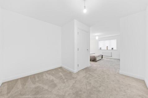 Plot20WoolfGroveWeb26.jpg