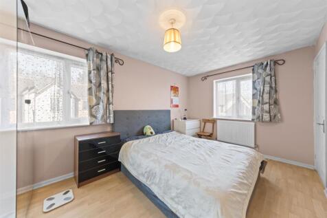 49BrafordGardensWeb18.jpg