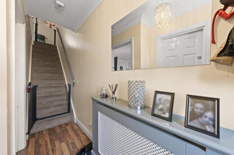 22HollyheadCres08.jpg