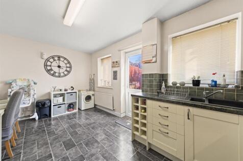 22HollyheadCres15.jpg