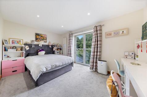 FieldonHouse34.jpg