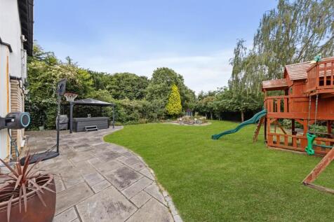 FieldonHouse06.jpg