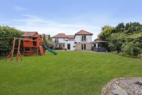 FieldonHouse10.jpg