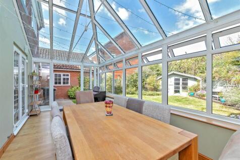 18BurghleyClose-53.jpg