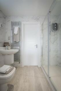 Example En Suite