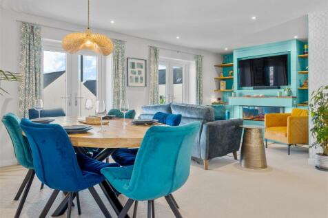 Open Plan Kitchen/Dining/Lounge