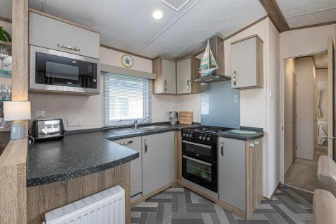 W27-ABERAFON-PARK-KITCHEN-01.jpg