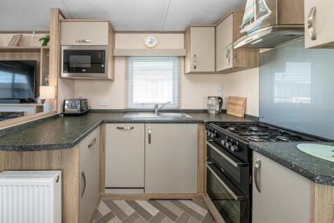 W27-ABERAFON-PARK-KITCHEN-02.jpg