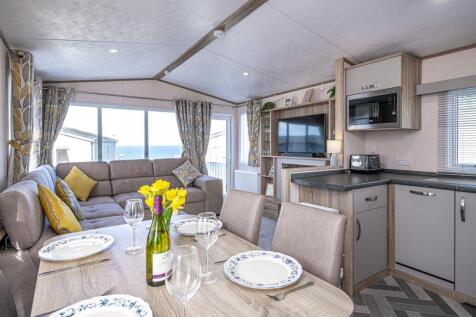 W27-ABERAFON-PARK-DINING-AREA-02.jpg