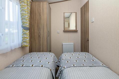W27-ABERAFON-PARK-BEDROOM-2C.jpg