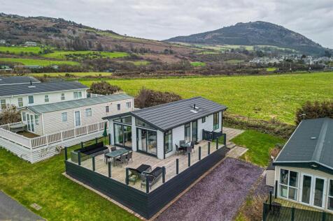R16-ABERAFON-PARK-AERIAL-1.jpg