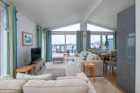 R16-ABERAFON-PARK-LOUNGE-2.jpg